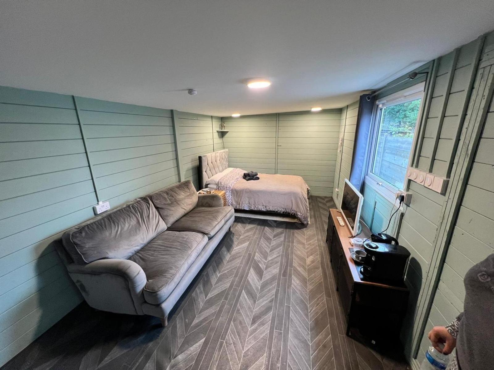 Cozy Cabin Independent Ensuite Guildford Esterno foto